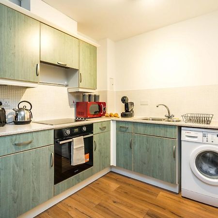 Fast Internet One Bedroom Apartment In Greater London, Id Required Dış mekan fotoğraf