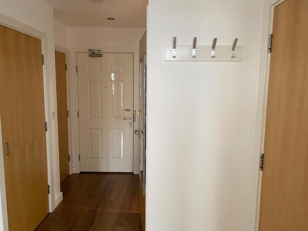 Fast Internet One Bedroom Apartment In Greater London, Id Required Dış mekan fotoğraf