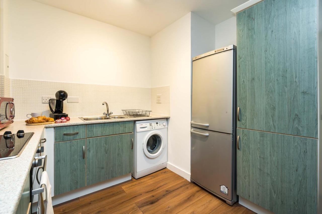 Fast Internet One Bedroom Apartment In Greater London, Id Required Dış mekan fotoğraf
