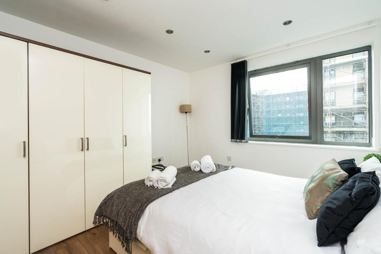 Fast Internet One Bedroom Apartment In Greater London, Id Required Dış mekan fotoğraf