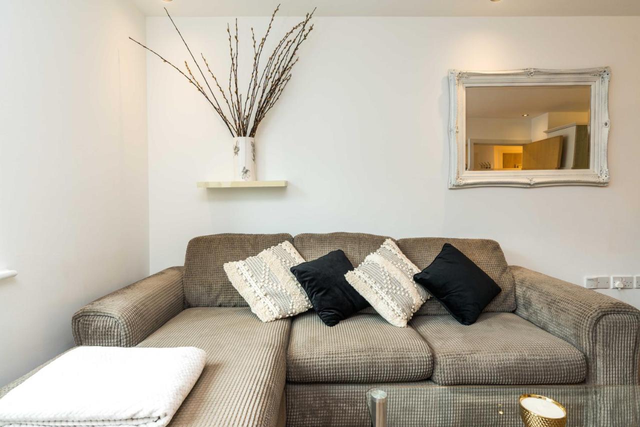 Fast Internet One Bedroom Apartment In Greater London, Id Required Dış mekan fotoğraf