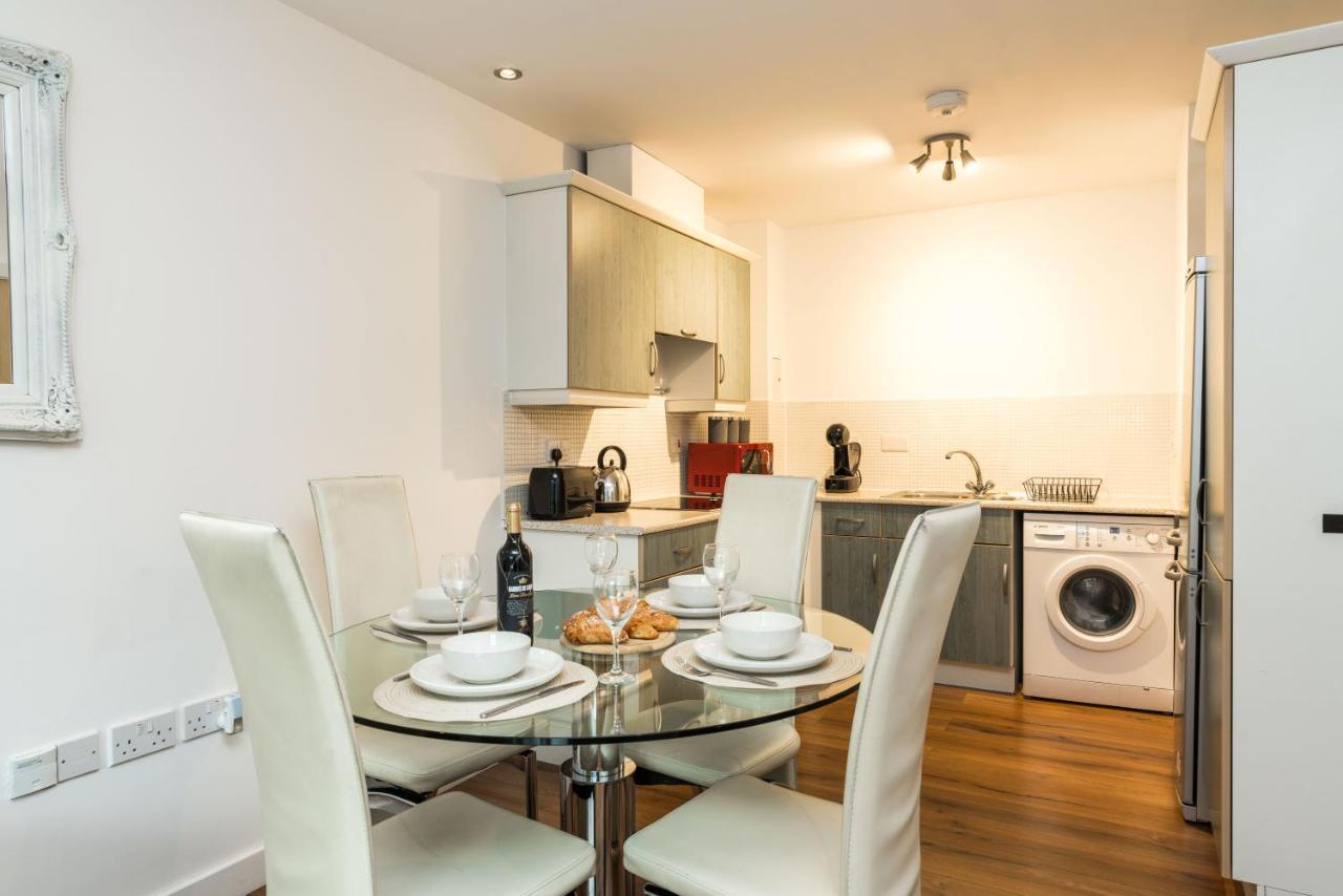 Fast Internet One Bedroom Apartment In Greater London, Id Required Dış mekan fotoğraf